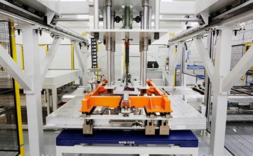 愛馳汽車全資投入電池包工廠, 三明治 結(jié)構電池包重磅下線